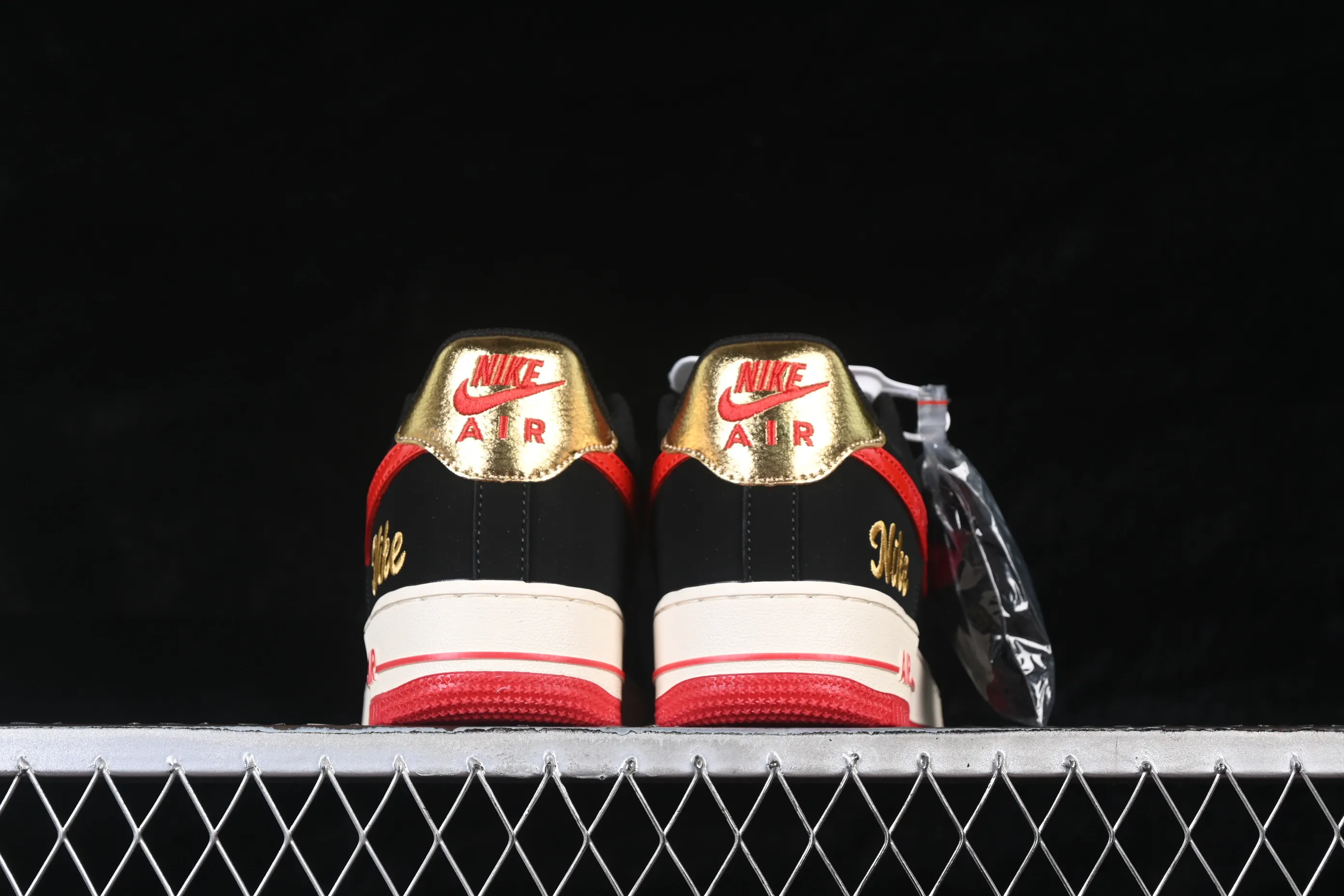 All Categories Nk Air Force 1 Air Force Series Nk Air Force 1 Low Air Force Low Nike Air Force 1'07 Low Black Gold Red Flame Air Force One Low Casual Shoes NH0601-528